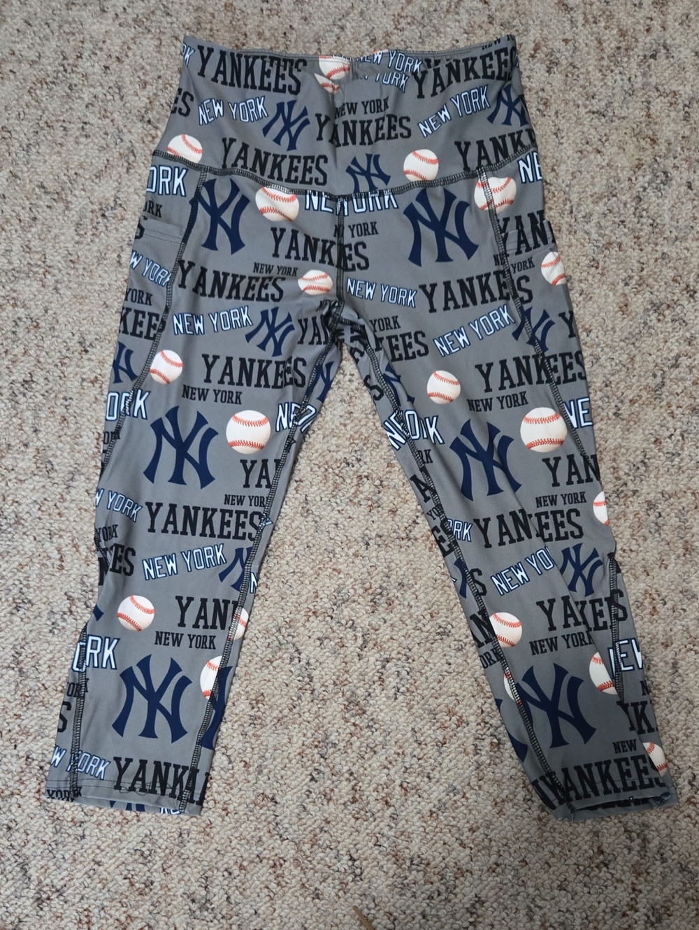 New York Yankees Grey Ladies Baseball Capris